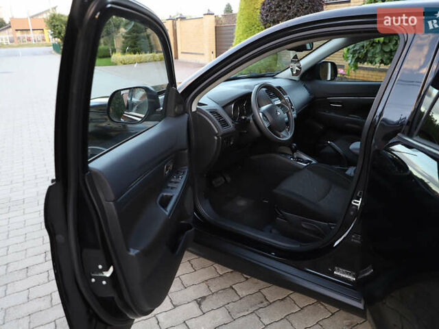 Черный Мицубиси Outlander Sport, объемом двигателя 2 л и пробегом 22 тыс. км за 18500 $, фото 22 на Automoto.ua