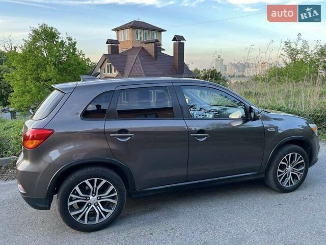 Мицубиси Outlander Sport 2019 в Киеве на Automoto.ua Коричневый Мицубиси Outlander Sport, объемом двигателя 2 л и пробегом 101 тыс. км за 14200 $, фото 3 на Automoto.ua