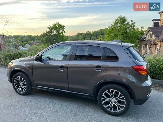 Мицубиси Outlander Sport 2019 в Киеве на Automoto.ua Коричневый Мицубиси Outlander Sport, объемом двигателя 2 л и пробегом 101 тыс. км за 14200 $, фото 7 на Automoto.ua