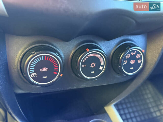 Красный Мицубиси Outlander Sport, объемом двигателя 2 л и пробегом 99 тыс. км за 11999 $, фото 43 на Automoto.ua