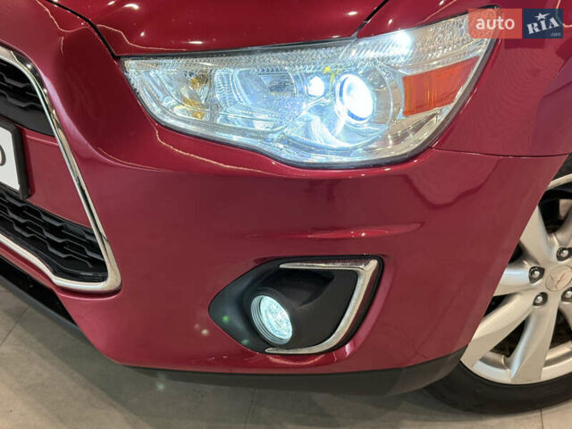 Красный Мицубиси Outlander Sport, объемом двигателя 2 л и пробегом 99 тыс. км за 11999 $, фото 45 на Automoto.ua