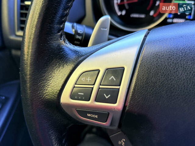 Красный Мицубиси Outlander Sport, объемом двигателя 2 л и пробегом 99 тыс. км за 11999 $, фото 42 на Automoto.ua