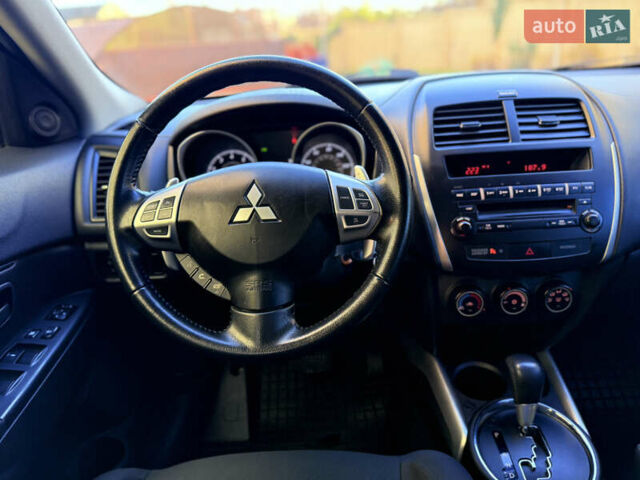 Красный Мицубиси Outlander Sport, объемом двигателя 2 л и пробегом 99 тыс. км за 11999 $, фото 35 на Automoto.ua