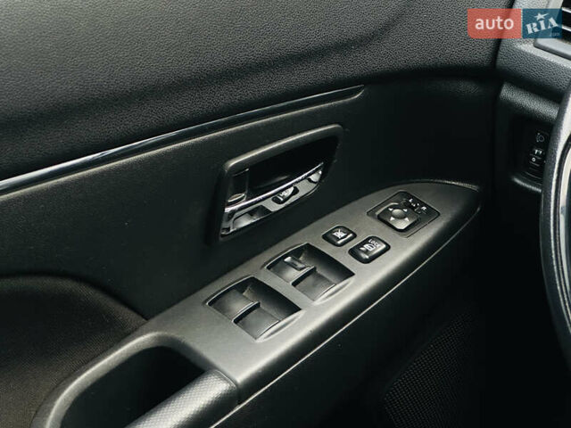 Красный Мицубиси Outlander Sport, объемом двигателя 2 л и пробегом 127 тыс. км за 12499 $, фото 33 на Automoto.ua