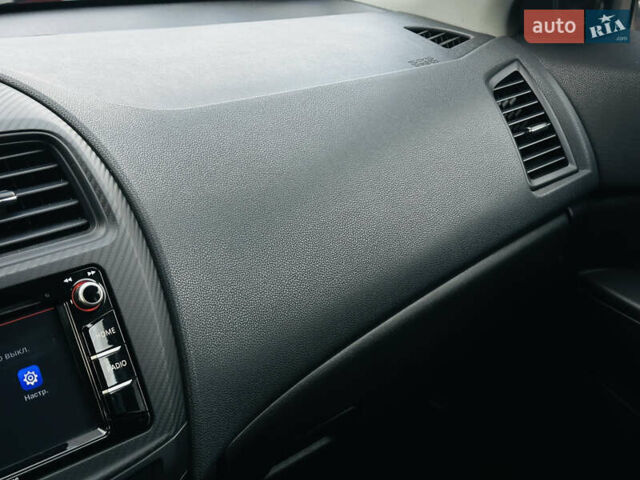 Красный Мицубиси Outlander Sport, объемом двигателя 2 л и пробегом 127 тыс. км за 12499 $, фото 16 на Automoto.ua