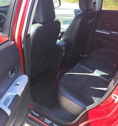 Червоний Міцубісі Outlander Sport, об'ємом двигуна 2.36 л та пробігом 185 тис. км за 13000 $, фото 13 на Automoto.ua