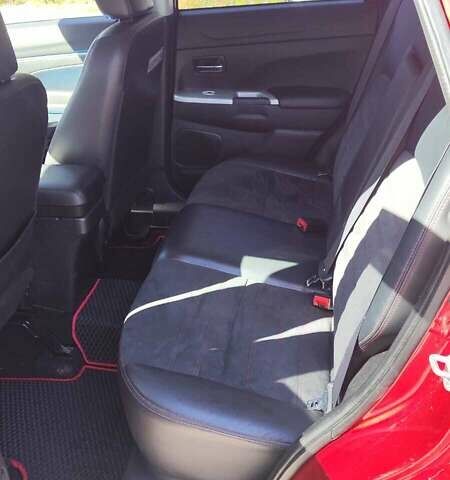 Червоний Міцубісі Outlander Sport, об'ємом двигуна 2.36 л та пробігом 185 тис. км за 13000 $, фото 14 на Automoto.ua