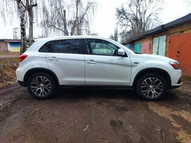 Мицубиси Outlander Sport, объемом двигателя 2 л и пробегом 44 тыс. км за 15600 $, фото 6 на Automoto.ua