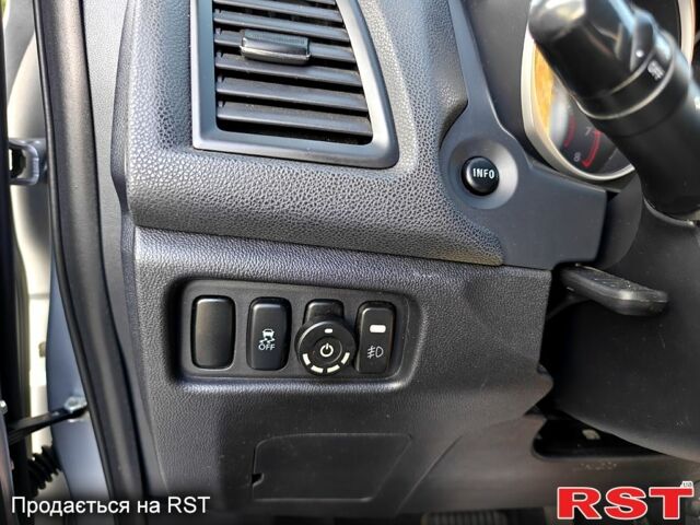 Серый Мицубиси Outlander Sport, объемом двигателя 2 л и пробегом 158 тыс. км за 9650 $, фото 11 на Automoto.ua