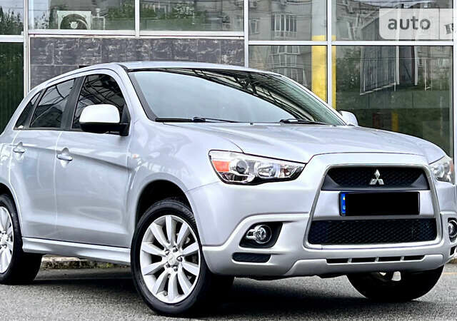 Сірий Міцубісі Outlander Sport, об'ємом двигуна 2 л та пробігом 190 тис. км за 10500 $, фото 3 на Automoto.ua