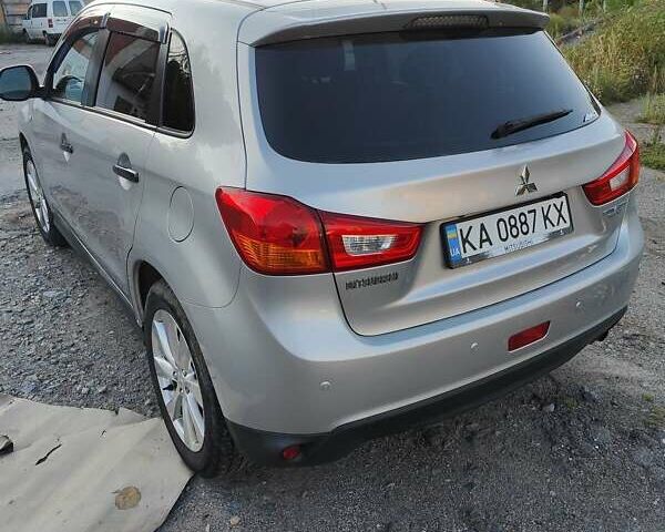 Серый Мицубиси Outlander Sport, объемом двигателя 2 л и пробегом 189 тыс. км за 11200 $, фото 5 на Automoto.ua