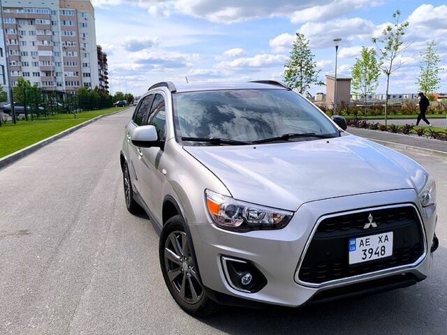 Сірий Міцубісі Outlander Sport, об'ємом двигуна 2 л та пробігом 199 тис. км за 11500 $, фото 6 на Automoto.ua