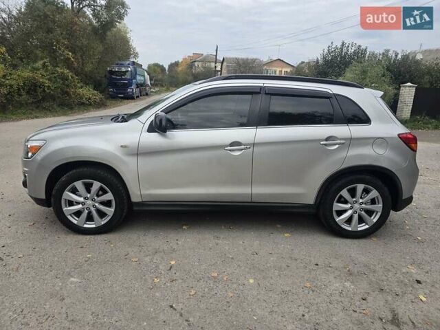 Серый Мицубиси Outlander Sport, объемом двигателя 2 л и пробегом 248 тыс. км за 9999 $, фото 3 на Automoto.ua