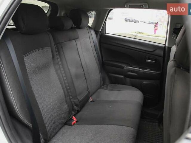 Сірий Міцубісі Outlander Sport, об'ємом двигуна 2 л та пробігом 223 тис. км за 9800 $, фото 8 на Automoto.ua