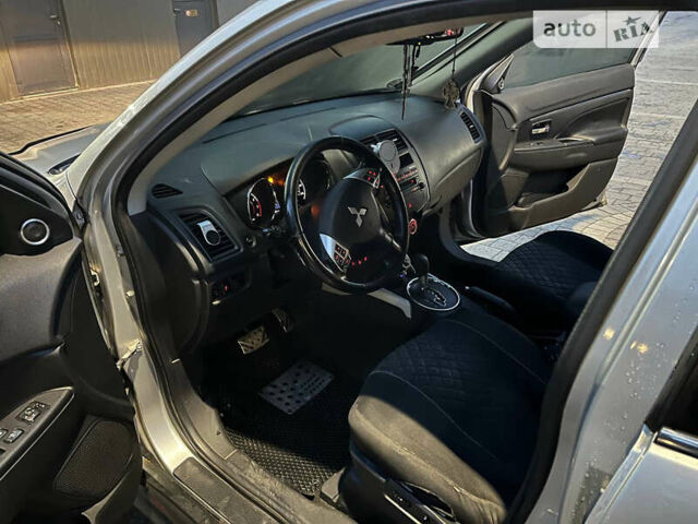 Серый Мицубиси Outlander Sport, объемом двигателя 2 л и пробегом 96 тыс. км за 11000 $, фото 15 на Automoto.ua