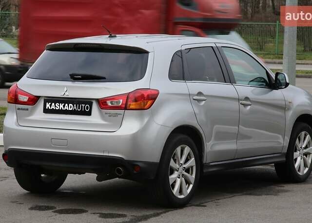 Сірий Міцубісі Outlander Sport, об'ємом двигуна 2 л та пробігом 223 тис. км за 9800 $, фото 5 на Automoto.ua