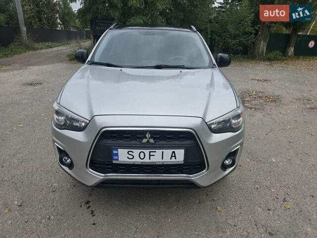 Серый Мицубиси Outlander Sport, объемом двигателя 2 л и пробегом 248 тыс. км за 9999 $, фото 1 на Automoto.ua