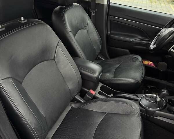 Сірий Міцубісі Outlander Sport, об'ємом двигуна 2 л та пробігом 180 тис. км за 12500 $, фото 7 на Automoto.ua