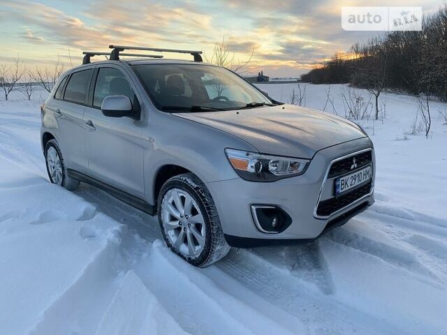 Серый Мицубиси Outlander Sport, объемом двигателя 2 л и пробегом 75 тыс. км за 12400 $, фото 2 на Automoto.ua