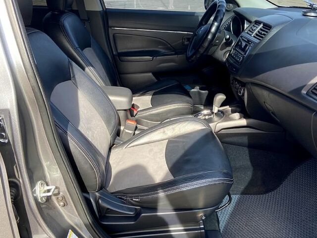 Сірий Міцубісі Outlander Sport, об'ємом двигуна 2.4 л та пробігом 140 тис. км за 13000 $, фото 5 на Automoto.ua