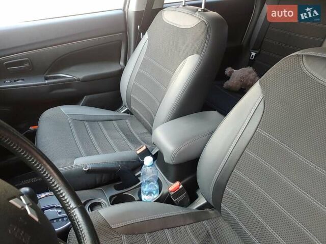 Мицубиси Outlander Sport 2015 в Киеве на Automoto.ua Серый Мицубиси Outlander Sport, объемом двигателя 2.36 л и пробегом 125 тыс. км за 12500 $, фото 4 на Automoto.ua