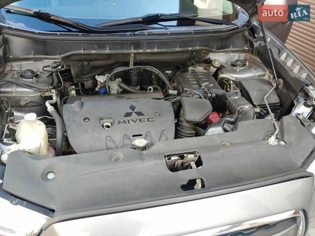 Мицубиси Outlander Sport 2015 в Киеве на Automoto.ua Серый Мицубиси Outlander Sport, объемом двигателя 2.36 л и пробегом 125 тыс. км за 12500 $, фото 10 на Automoto.ua