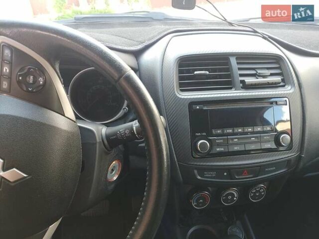 Мицубиси Outlander Sport 2015 в Киеве на Automoto.ua Серый Мицубиси Outlander Sport, объемом двигателя 2.36 л и пробегом 125 тыс. км за 12500 $, фото 3 на Automoto.ua