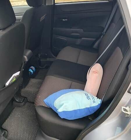 Сірий Міцубісі Outlander Sport, об'ємом двигуна 2.36 л та пробігом 136 тис. км за 13999 $, фото 14 на Automoto.ua