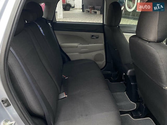 Сірий Міцубісі Outlander Sport, об'ємом двигуна 2.4 л та пробігом 185 тис. км за 12350 $, фото 28 на Automoto.ua