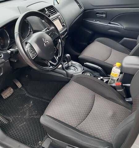 Сірий Міцубісі Outlander Sport, об'ємом двигуна 2.36 л та пробігом 136 тис. км за 13999 $, фото 16 на Automoto.ua