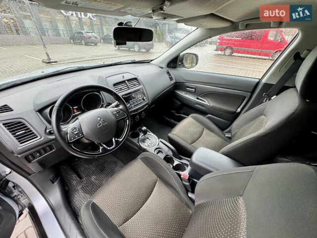 Серый Мицубиси Outlander Sport, объемом двигателя 2 л и пробегом 172 тыс. км за 12700 $, фото 11 на Automoto.ua