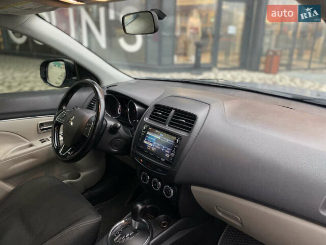 Сірий Міцубісі Outlander Sport, об'ємом двигуна 2.4 л та пробігом 185 тис. км за 12350 $, фото 12 на Automoto.ua