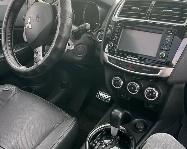 Сірий Міцубісі Outlander Sport, об'ємом двигуна 2.4 л та пробігом 139 тис. км за 15400 $, фото 36 на Automoto.ua