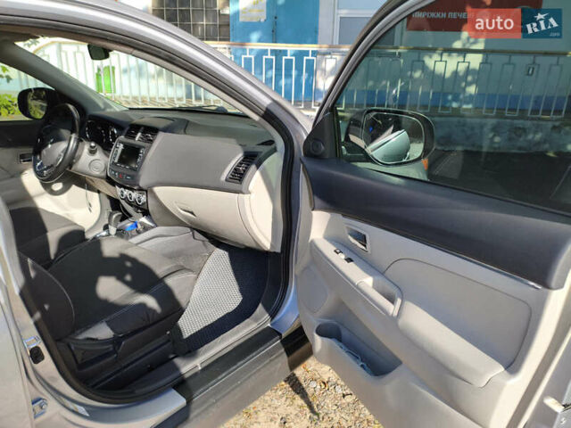 Сірий Міцубісі Outlander Sport, об'ємом двигуна 2.4 л та пробігом 187 тис. км за 12300 $, фото 9 на Automoto.ua
