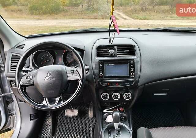 Сірий Міцубісі Outlander Sport, об'ємом двигуна 2.36 л та пробігом 136 тис. км за 13999 $, фото 18 на Automoto.ua