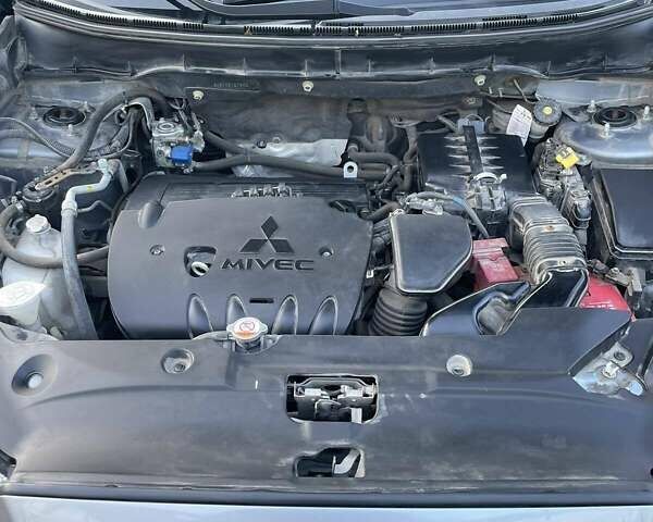 Серый Мицубиси Outlander Sport, объемом двигателя 2.36 л и пробегом 110 тыс. км за 16300 $, фото 15 на Automoto.ua