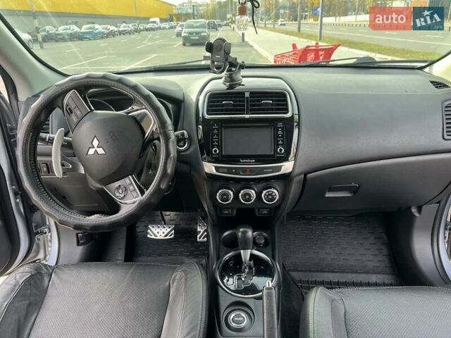 Сірий Міцубісі Outlander Sport, об'ємом двигуна 2.4 л та пробігом 139 тис. км за 15400 $, фото 38 на Automoto.ua