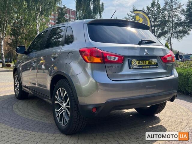 Серый Мицубиси Outlander Sport, объемом двигателя 2 л и пробегом 65 тыс. км за 14200 $, фото 4 на Automoto.ua
