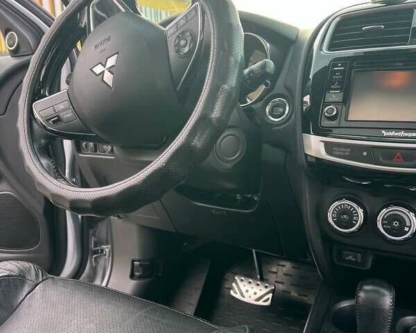 Сірий Міцубісі Outlander Sport, об'ємом двигуна 2.4 л та пробігом 139 тис. км за 15400 $, фото 26 на Automoto.ua