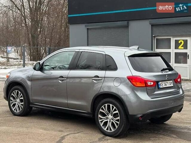 Серый Мицубиси Outlander Sport, объемом двигателя 2 л и пробегом 92 тыс. км за 12400 $, фото 6 на Automoto.ua