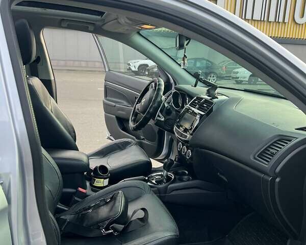 Сірий Міцубісі Outlander Sport, об'ємом двигуна 2.4 л та пробігом 139 тис. км за 15400 $, фото 25 на Automoto.ua