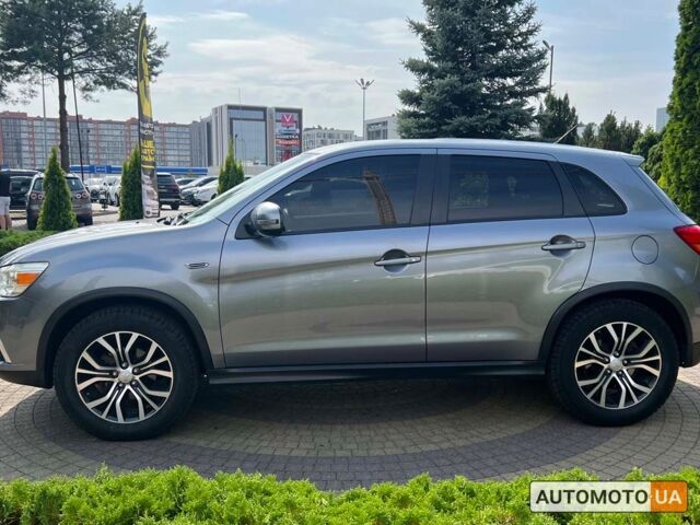 Серый Мицубиси Outlander Sport, объемом двигателя 2 л и пробегом 65 тыс. км за 14200 $, фото 3 на Automoto.ua
