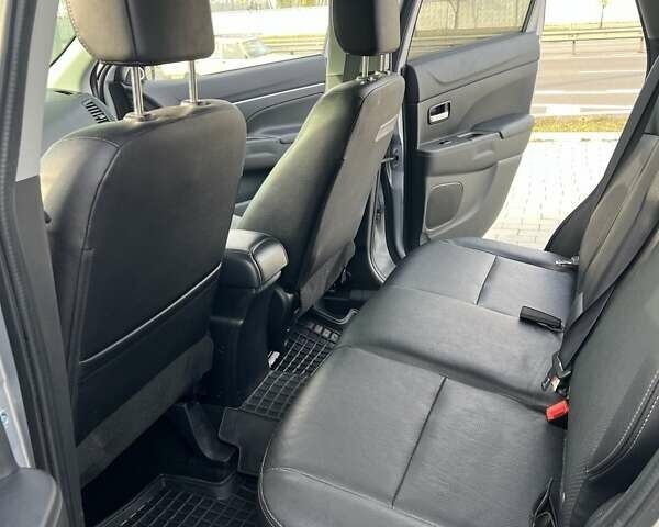 Сірий Міцубісі Outlander Sport, об'ємом двигуна 2.4 л та пробігом 139 тис. км за 15400 $, фото 35 на Automoto.ua