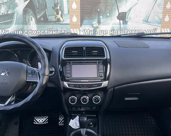 Сірий Міцубісі Outlander Sport, об'ємом двигуна 2.36 л та пробігом 110 тис. км за 16300 $, фото 5 на Automoto.ua