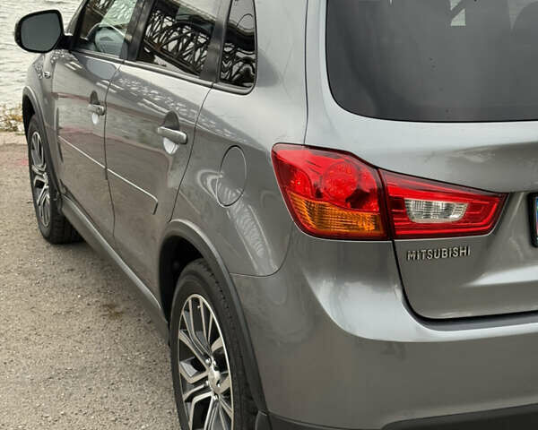 Мицубиси Outlander Sport 2016 в Днепре (Днепропетровске) на Automoto.ua Серый Мицубиси Outlander Sport, объемом двигателя 0 л и пробегом 156 тыс. км за 11700 $, фото 8 на Automoto.ua
