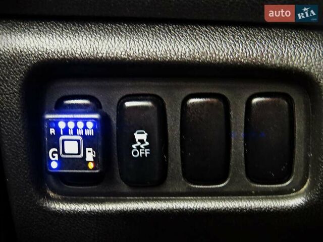 Серый Мицубиси Outlander Sport, объемом двигателя 2 л и пробегом 120 тыс. км за 11700 $, фото 8 на Automoto.ua