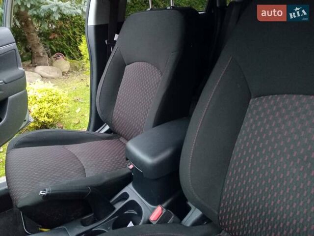 Серый Мицубиси Outlander Sport, объемом двигателя 2 л и пробегом 177 тыс. км за 8950 $, фото 10 на Automoto.ua