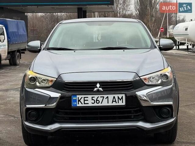 Серый Мицубиси Outlander Sport, объемом двигателя 2 л и пробегом 92 тыс. км за 12400 $, фото 1 на Automoto.ua