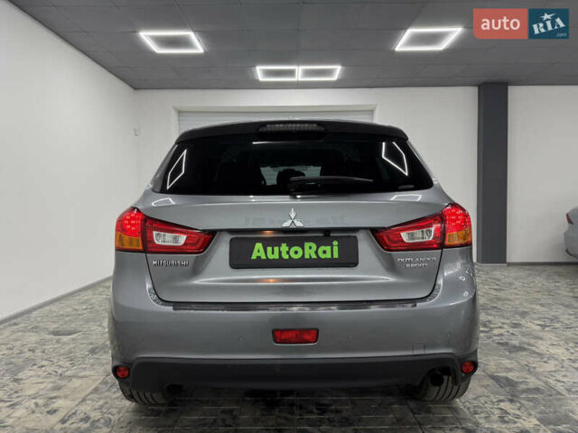 Серый Мицубиси Outlander Sport, объемом двигателя 2 л и пробегом 105 тыс. км за 12900 $, фото 5 на Automoto.ua