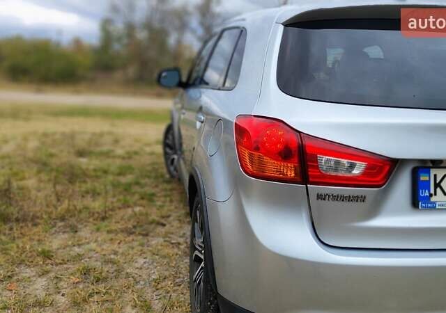 Сірий Міцубісі Outlander Sport, об'ємом двигуна 2.36 л та пробігом 136 тис. км за 13999 $, фото 2 на Automoto.ua